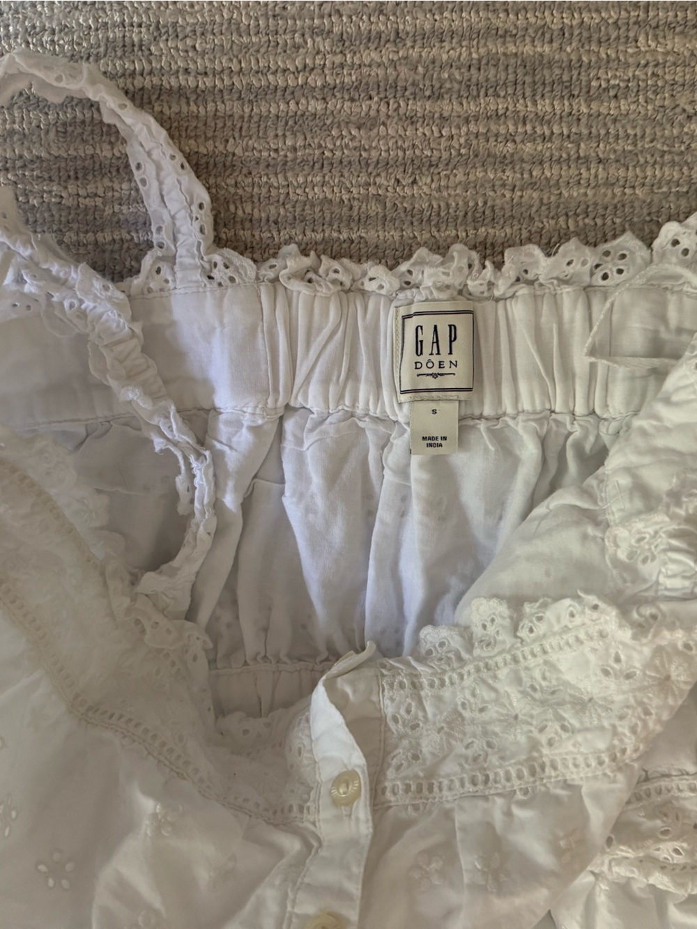 Gap Doen White Eyelet Smocked Midi Dress size Small - Picture 4 of 5